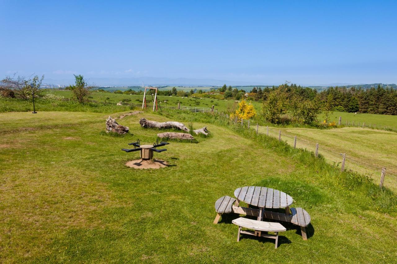 Honeysuckle Cottage At Williamscraig Holiday Cottages Linlithgow Dış mekan fotoğraf